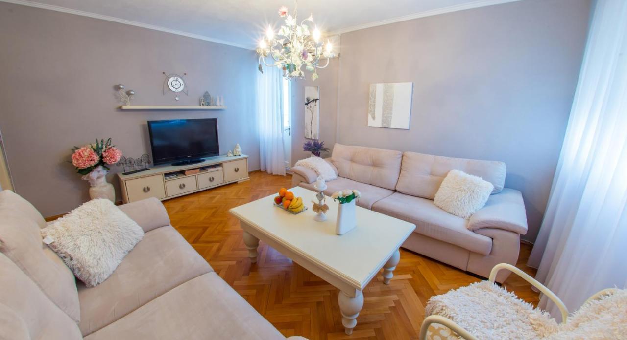 Luxe Living In Мостар Экстерьер фото
